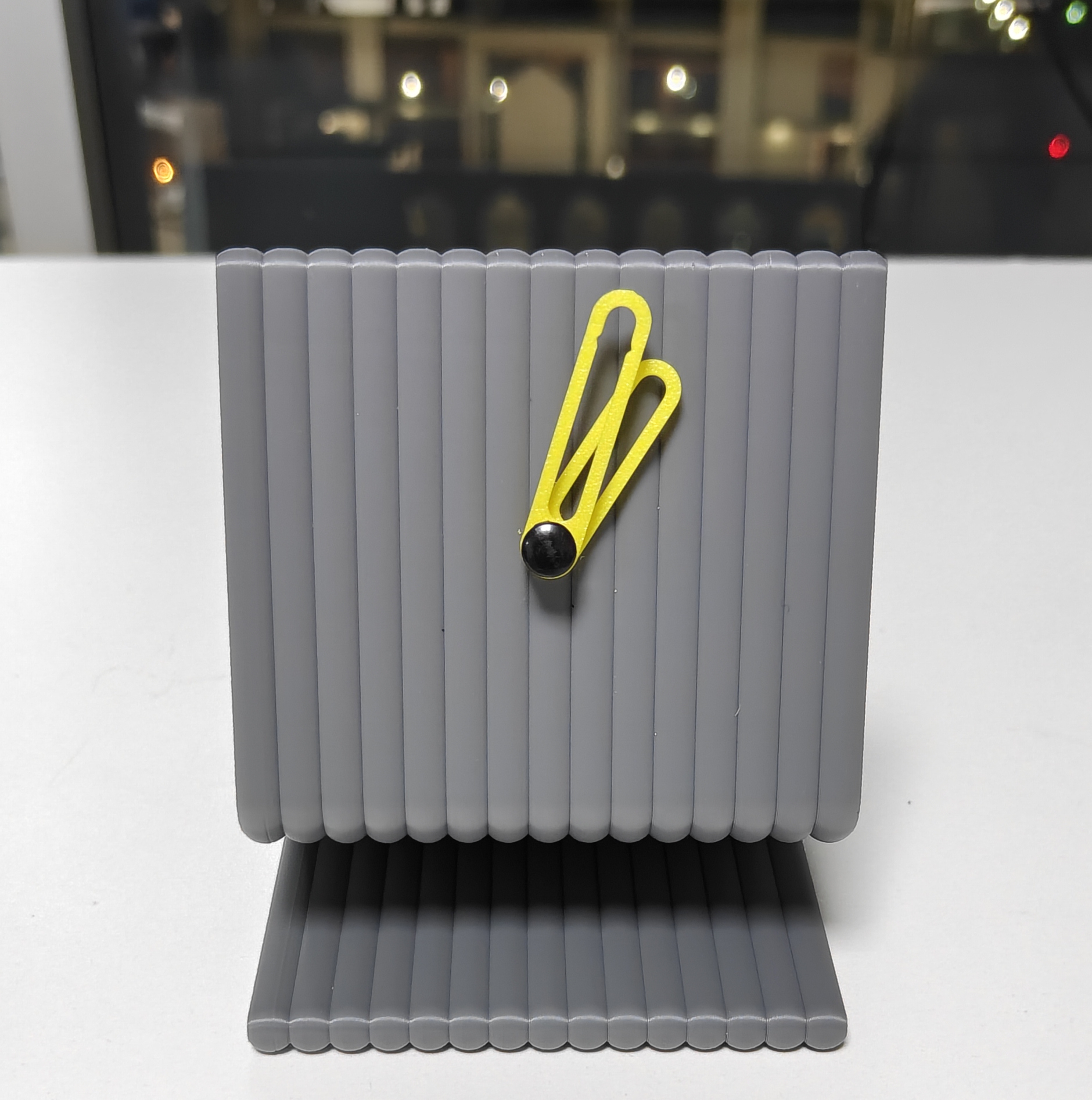 A Minimalist Modular Desktop Clock